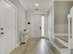 6047 Seminole Gardens Cir, Riviera Beach FL 33418