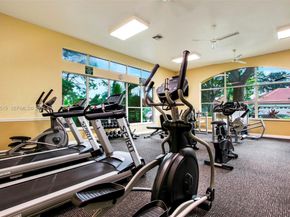 6047 Seminole Gardens Cir, Riviera Beach FL 33418