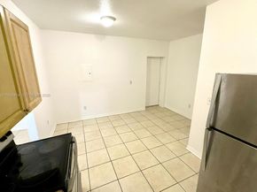 1021 NW 3rd st 307, Miami FL 33128