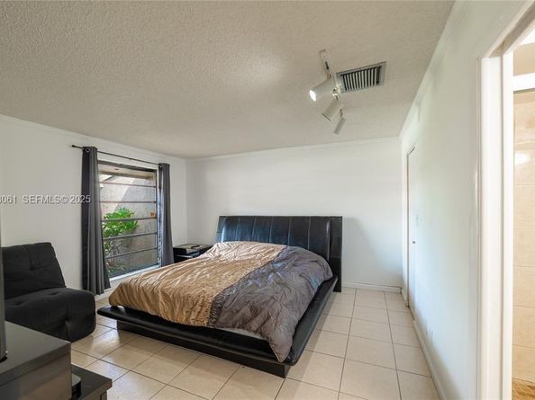 402 St Andrews Rd 55, Hollywood FL 33021