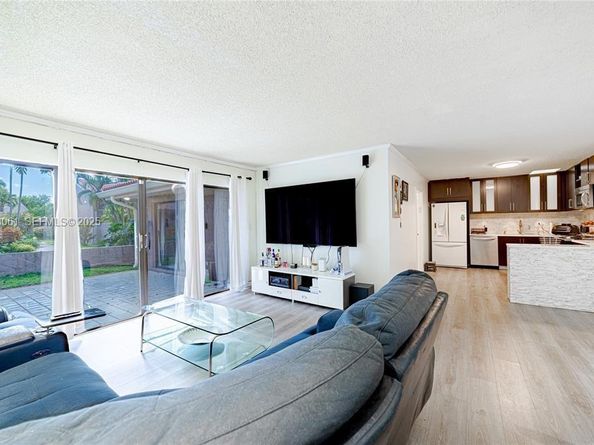 402 St Andrews Rd 55, Hollywood FL 33021