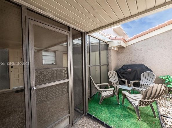 402 St Andrews Rd 55, Hollywood FL 33021