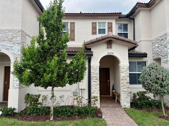 12254 NW 24th Pl, Miami FL 33167