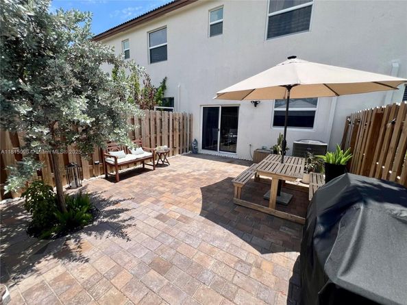 12254 NW 24th Pl, Miami FL 33167