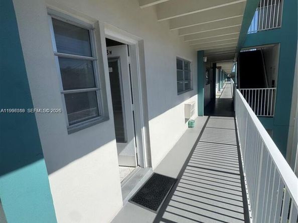 3923 NE 166th St N208, North Miami Beach FL 33160