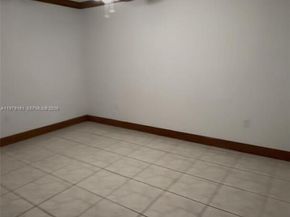 19750 Cypress Ct, Hialeah FL 33015