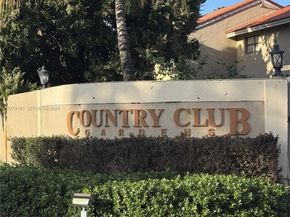 19750 Cypress Ct, Hialeah FL 33015