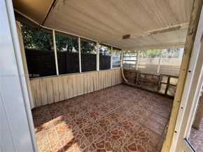 19750 Cypress Ct, Hialeah FL 33015