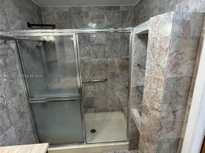 19750 Cypress Ct, Hialeah FL 33015