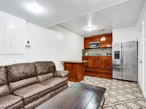 14824 SW 180th St, Miami FL 33187