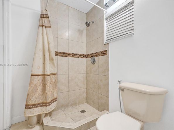 14824 SW 180th St, Miami FL 33187