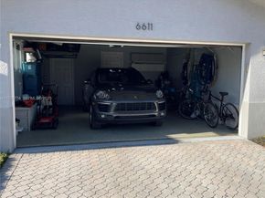 6611 NE 21st Ln, Fort Lauderdale FL 33308