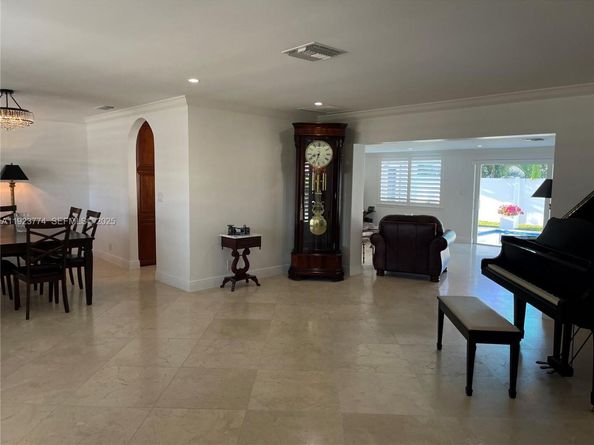 6611 NE 21st Ln, Fort Lauderdale FL 33308