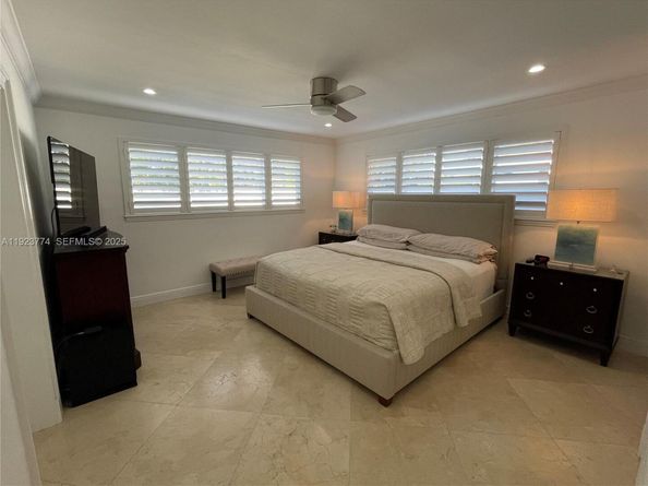 6611 NE 21st Ln, Fort Lauderdale FL 33308