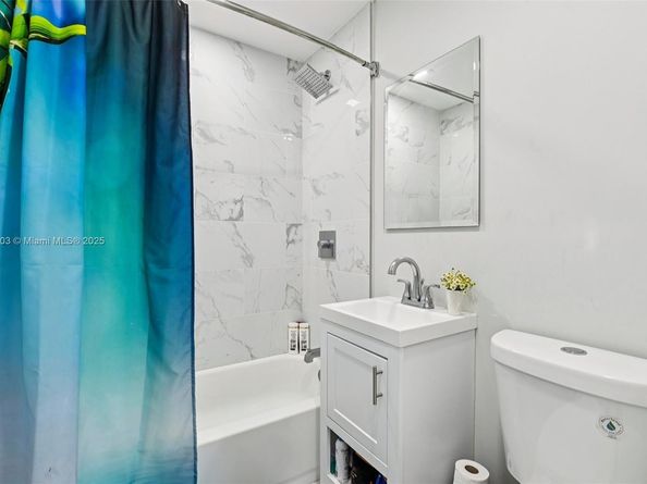 2897 NE 12th Ave, Pompano Beach FL 33064