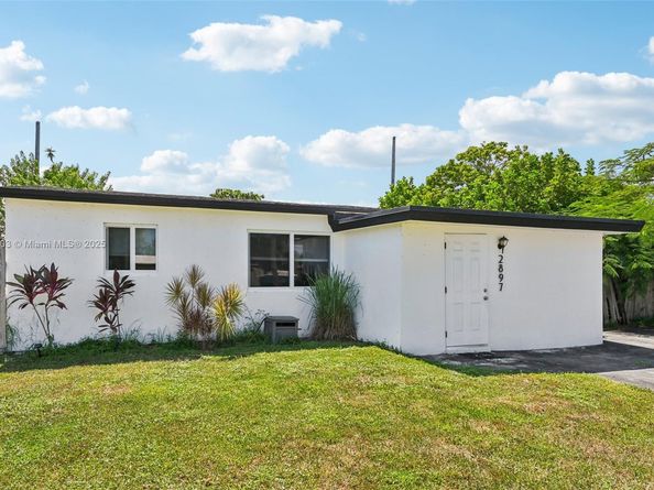 2897 NE 12th Ave, Pompano Beach FL 33064