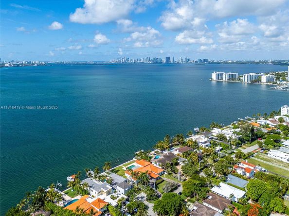 1730 Bay Dr, Miami Beach FL 33141