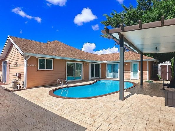 14145 SW 100th Ter, Miami FL 33186