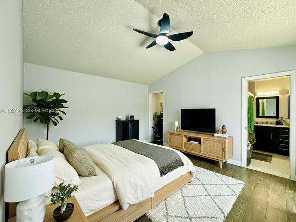 14145 SW 100th Ter, Miami FL 33186