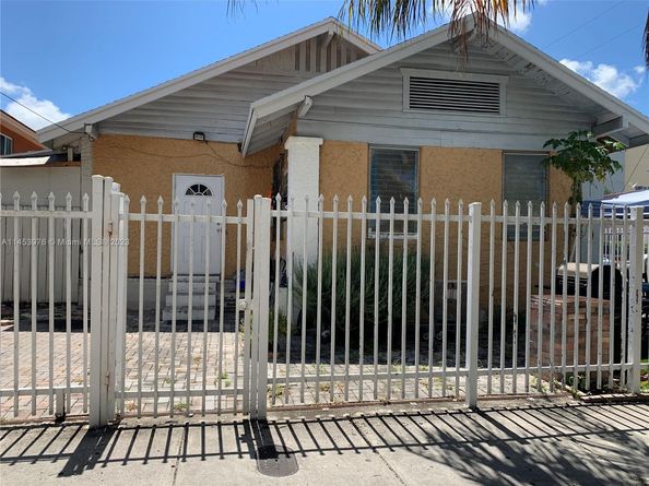 1104 NW 6th St, Miami FL 33136