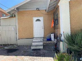 1104 NW 6th St, Miami FL 33136