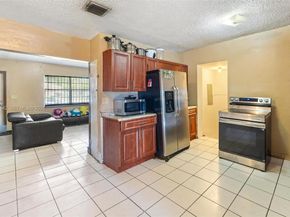 6223 NW Miami Pl, Miami FL 33150