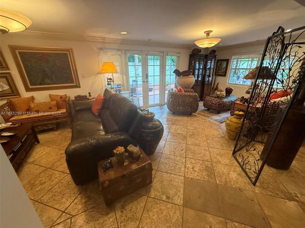401 Warren Ln, Key Biscayne FL 33149