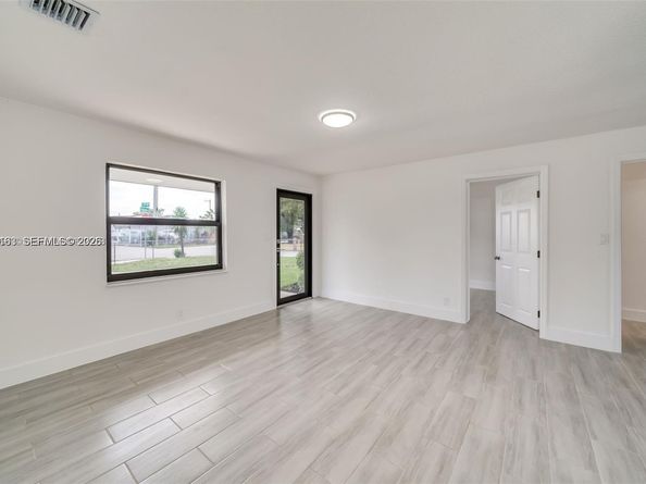 2447 Fletcher St, Hollywood FL 33020