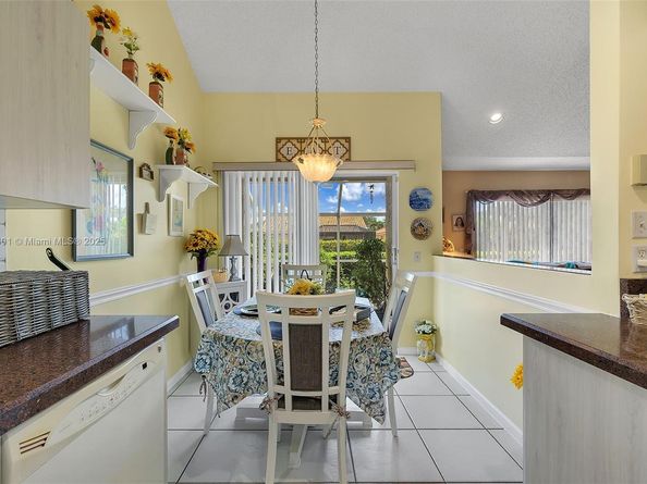 7336 NW 61st Ter, Parkland FL 33067