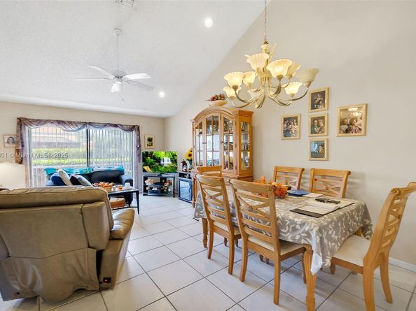 7336 NW 61st Ter, Parkland FL 33067