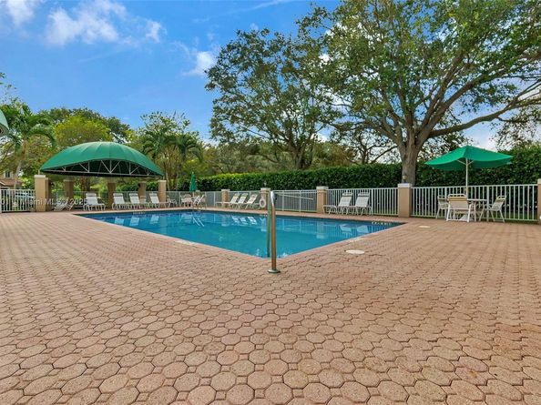 7336 NW 61st Ter, Parkland FL 33067