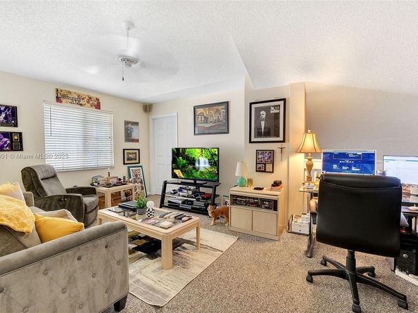 7336 NW 61st Ter, Parkland FL 33067