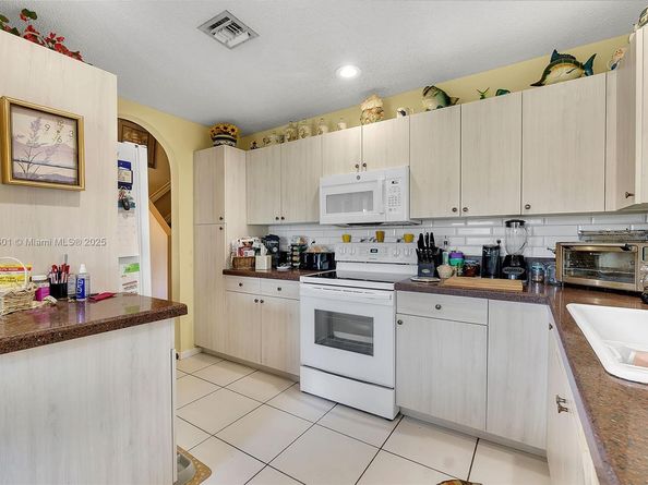 7336 NW 61st Ter, Parkland FL 33067