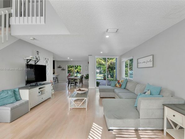 236 NW 118th Dr, Coral Springs FL 33071