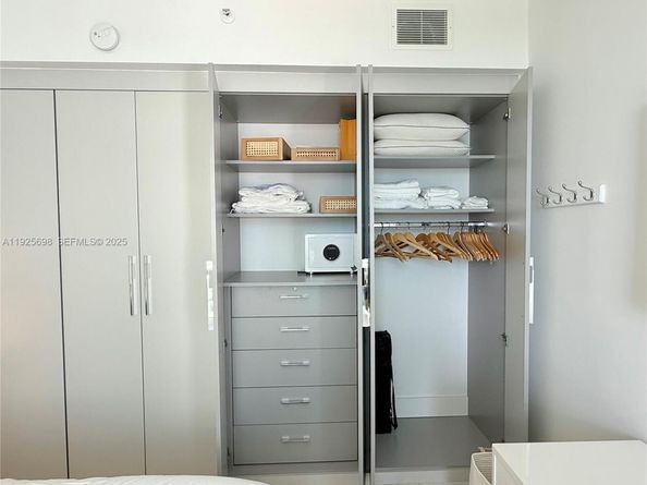 225 Collins Ave 6J, Miami Beach FL 33139