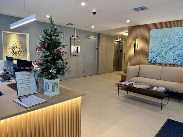 225 Collins Ave 6J, Miami Beach FL 33139