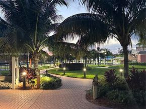 162 Westbury J 162, Deerfield Beach FL 33442