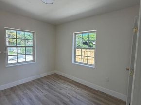 261 NW 144th St, Miami FL 33168