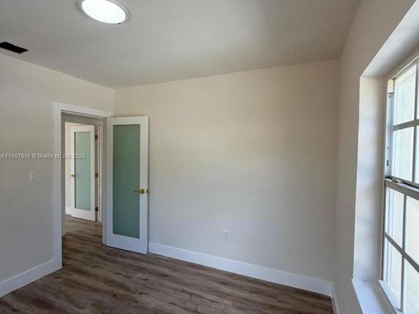 261 NW 144th St, Miami FL 33168