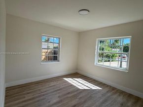 261 NW 144th St, Miami FL 33168