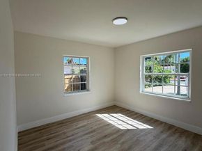 261 NW 144th St, Miami FL 33168