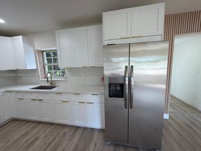 261 NW 144th St, Miami FL 33168