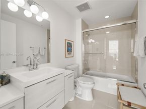 3470 E Coast Ave H1514, Miami FL 33137