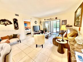 351 Club Cir 102, Boca Raton FL 33487