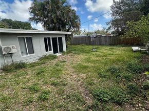 5710 Douglas St, Hollywood FL 33021