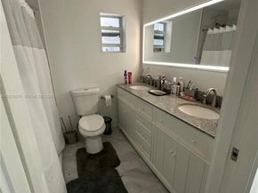 5710 Douglas St, Hollywood FL 33021