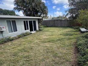 5710 Douglas St, Hollywood FL 33021