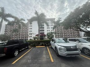 3660 NE 166th St 415, North Miami Beach FL 33160