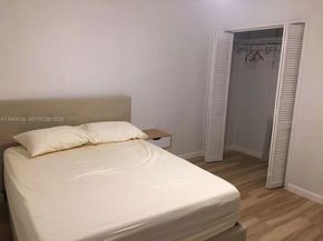 3660 NE 166th St 415, North Miami Beach FL 33160