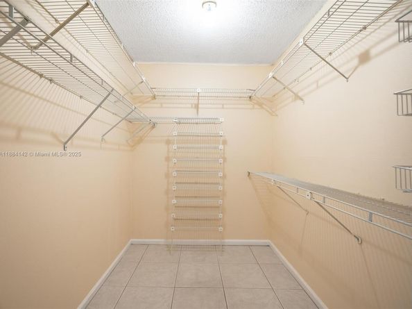 260 NW 76th Ave 404, Margate FL 33063